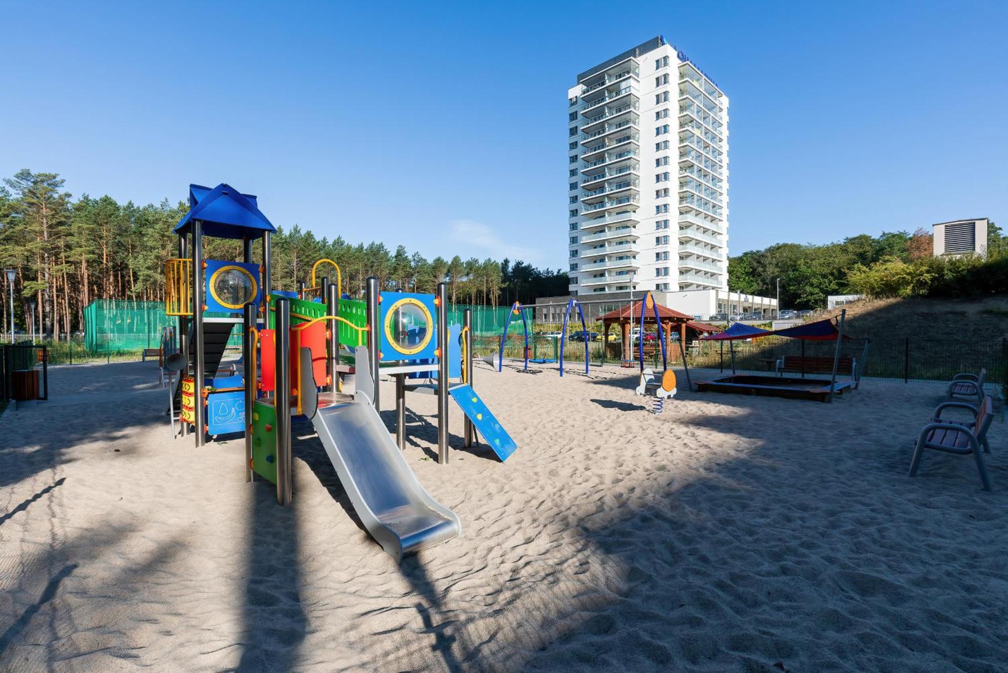 Aquamarina Onyx Miedzyzdroje Z Parkingiem By Rent Like Home Eksteriør bilde